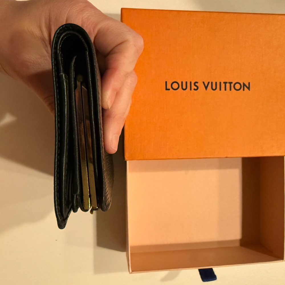 Louis Vuitton Black Epi Wallet With Box!!! - Picture 5 of 10